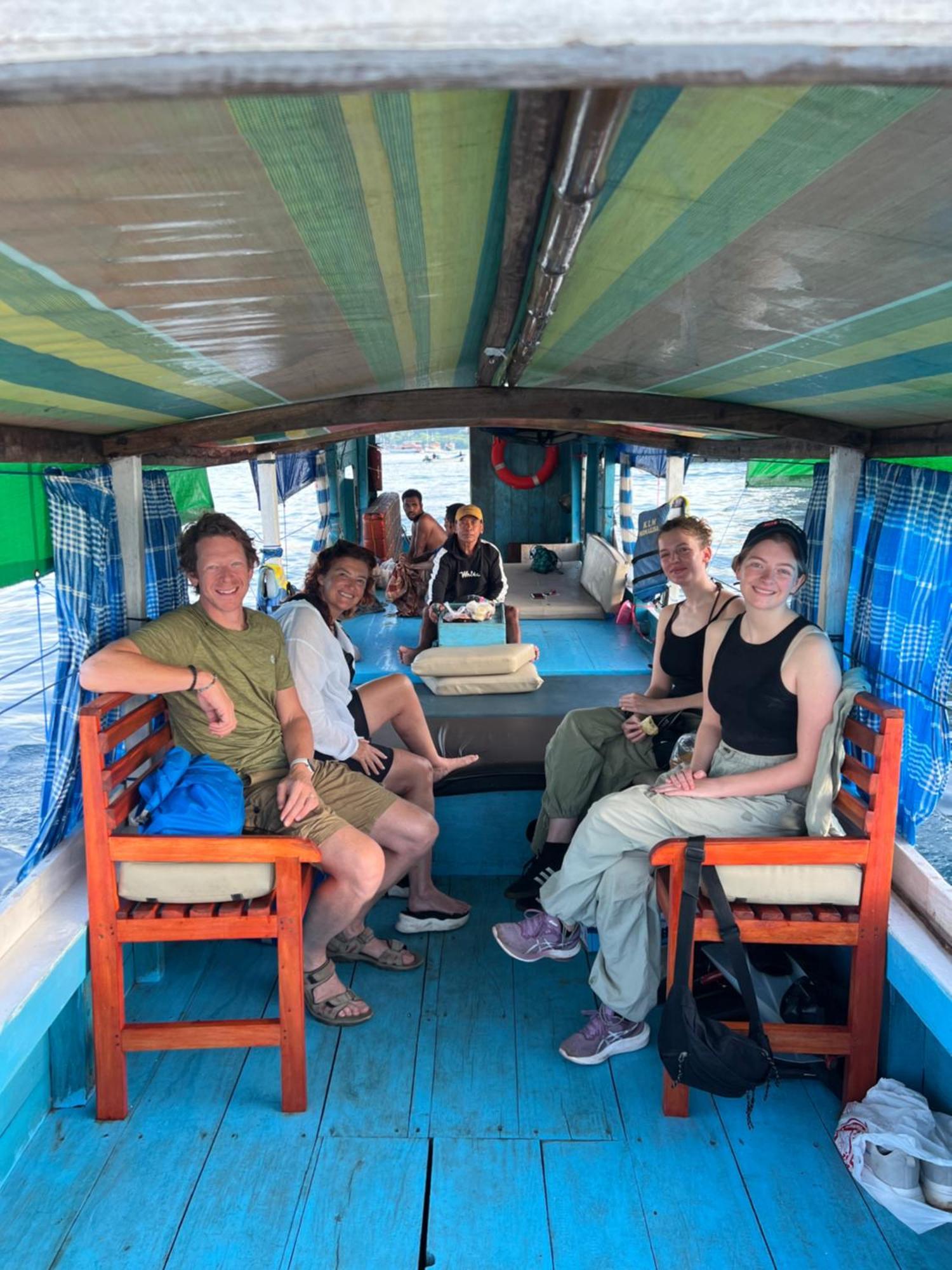Jhuna Komodo Homestay מראה חיצוני תמונה